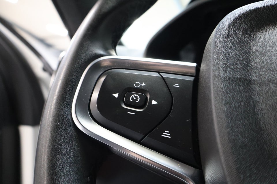 Volvo XC40 P6 ReCharge Plus 5d