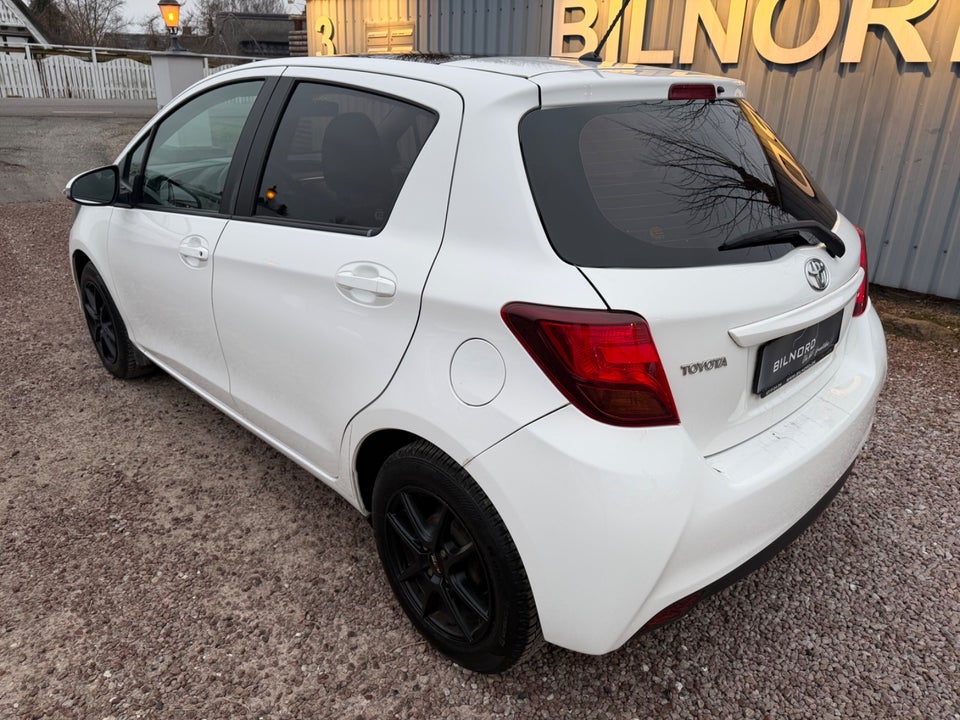 Toyota Yaris 1,3 VVT-i Skyview 5d