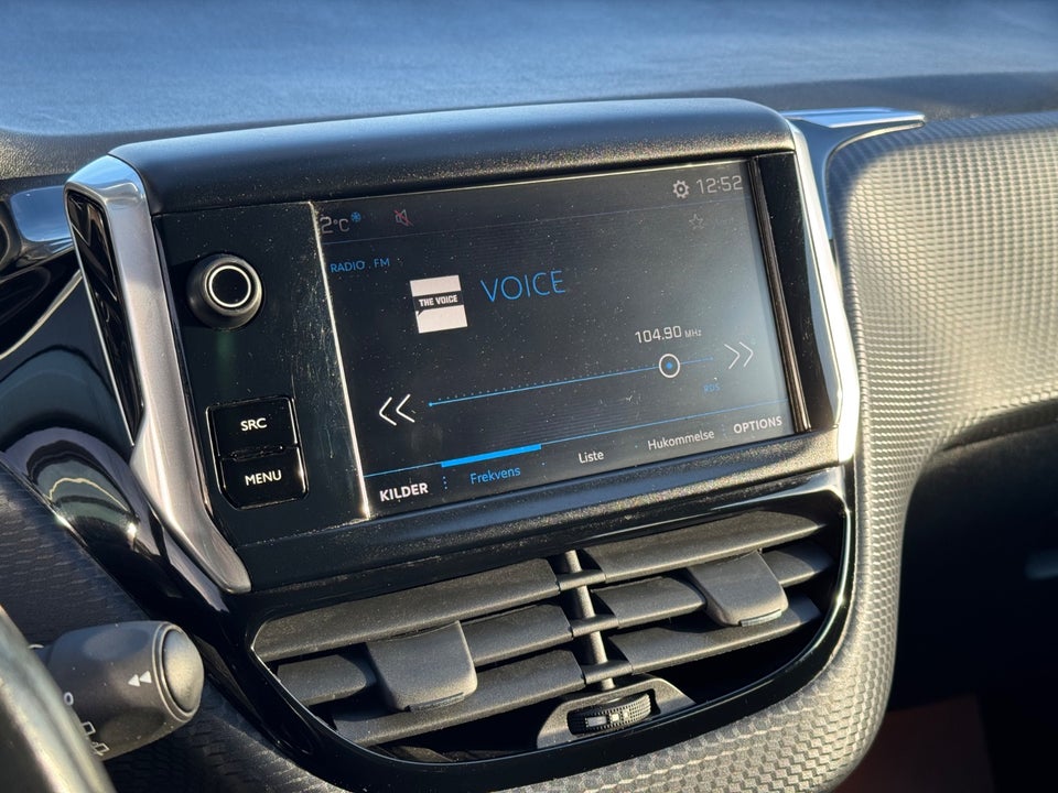 Peugeot 208 1,6 BlueHDi 100 Allure Sky 5d