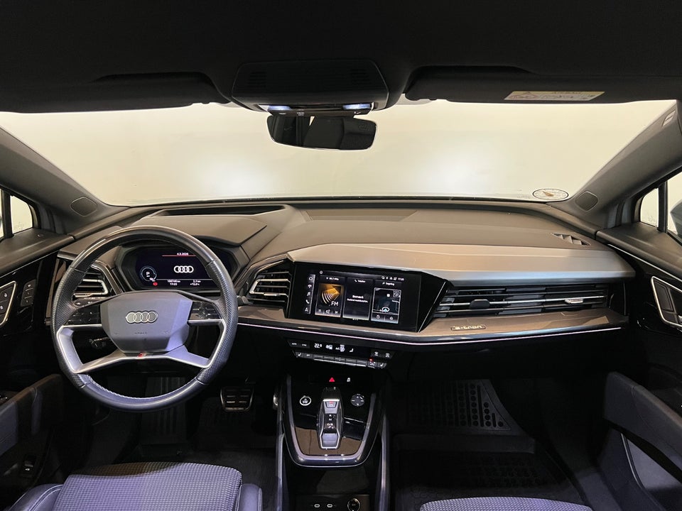 Audi Q4 e-tron 40 S-line 5d