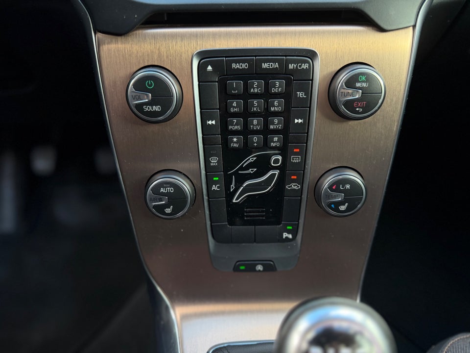 Volvo V40 1,6 D2 115 Momentum 5d