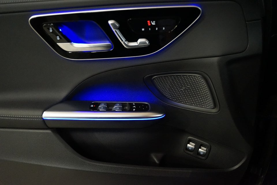 Mercedes C300 e 2,0 AMG Line stc. aut. 5d