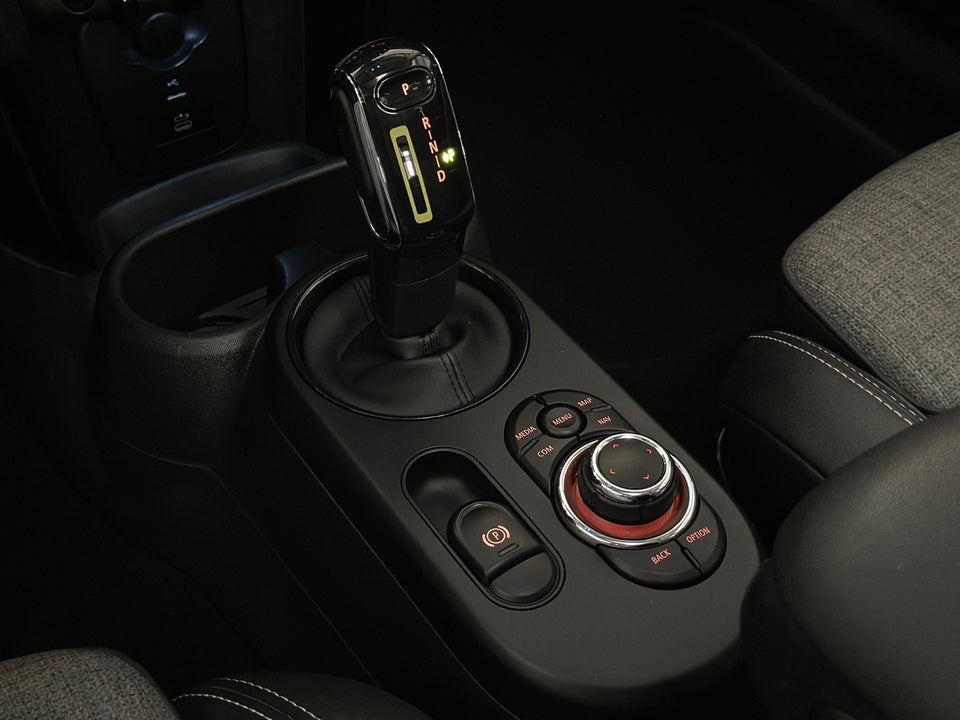 MINI Cooper SE Camden Edition 3d