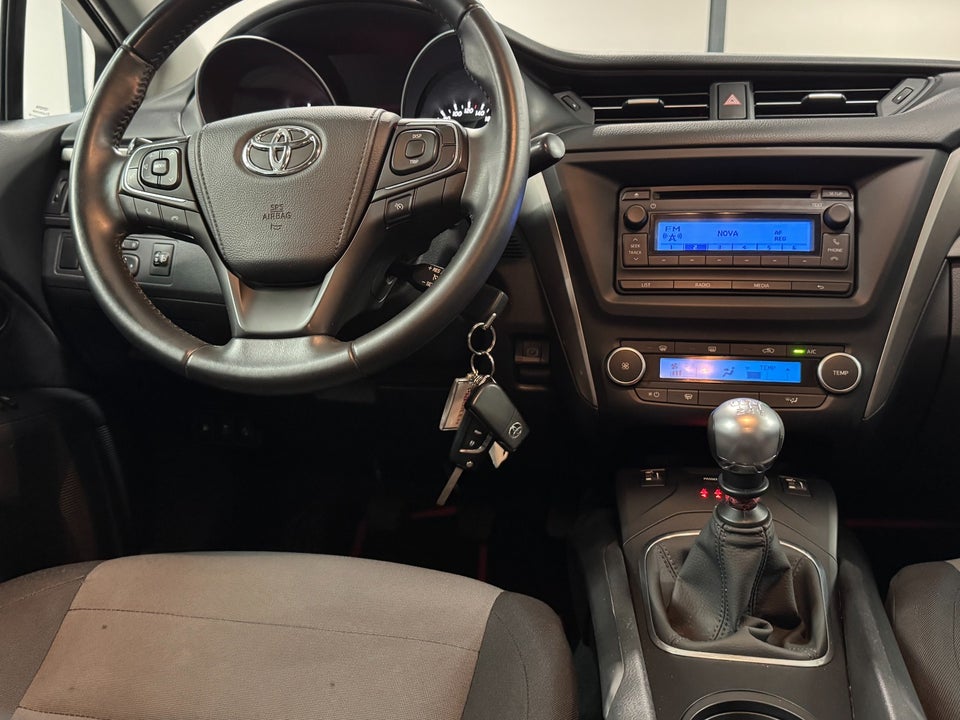 Toyota Avensis 1,6 VVT-i T1 4d