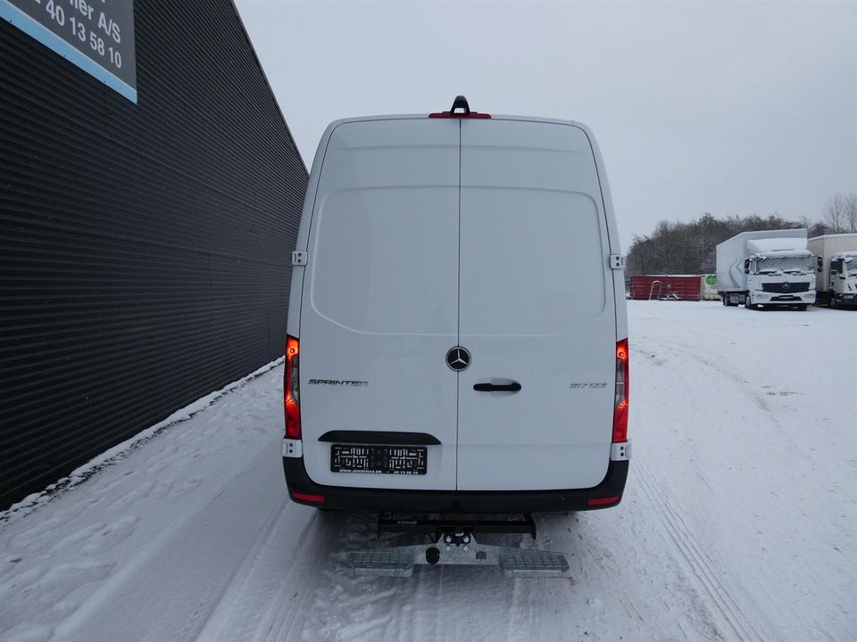 Mercedes Sprinter 317 2,0 CDi A2 Kassevogn aut. RWD