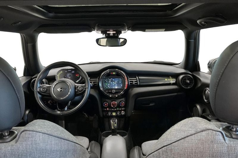 MINI Cooper SE Essential 3d