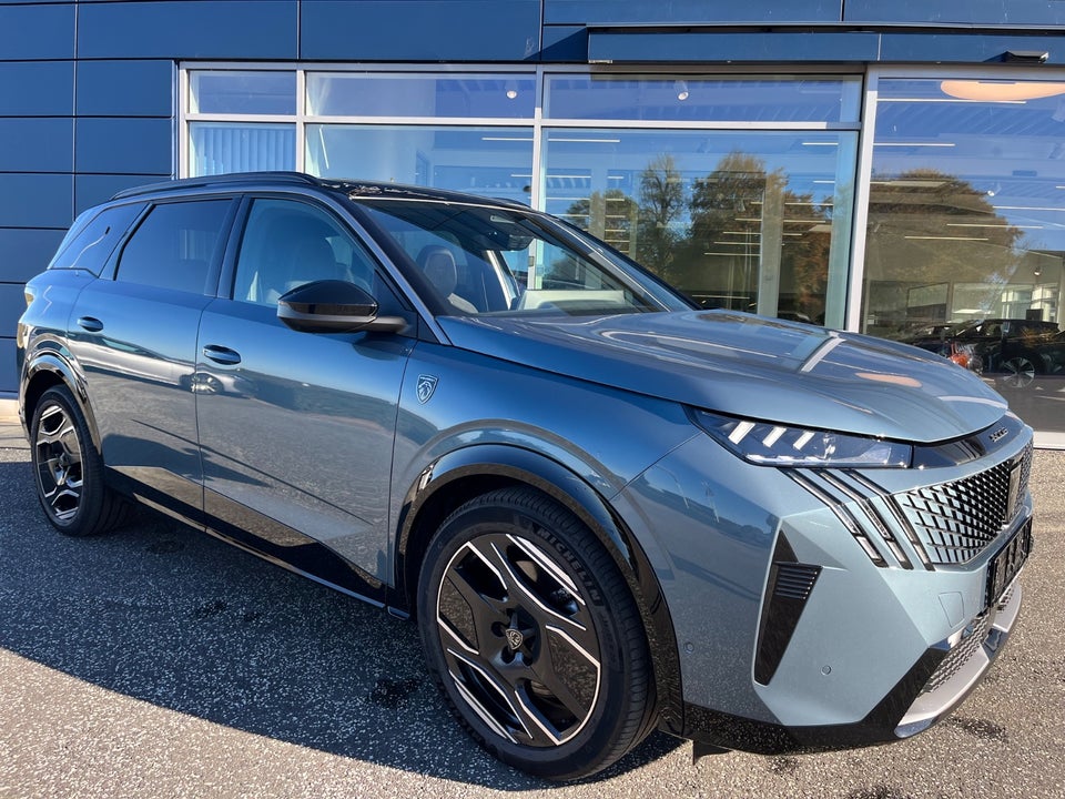 Peugeot e-5008 77 GT Pack 7prs 5d
