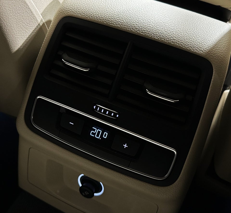 Audi A4 40 TFSi Advanced Prestige Tour plus Avant S-tr. 5d