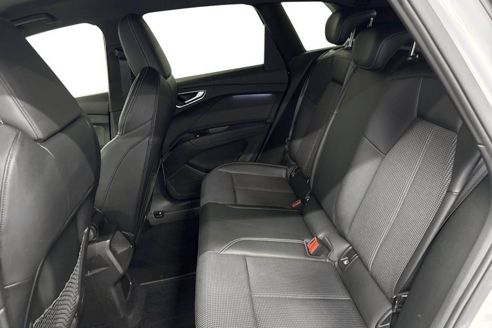 Audi Q4 e-tron 40  5d