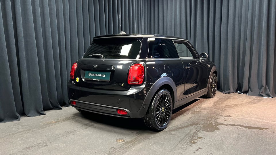 MINI Cooper SE Essential 3d