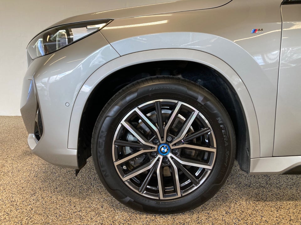 BMW iX1 xDrive30 M-Sport 5d