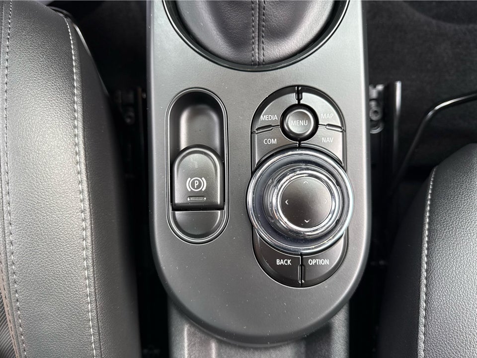 MINI Cooper SE Classic Trim 3d