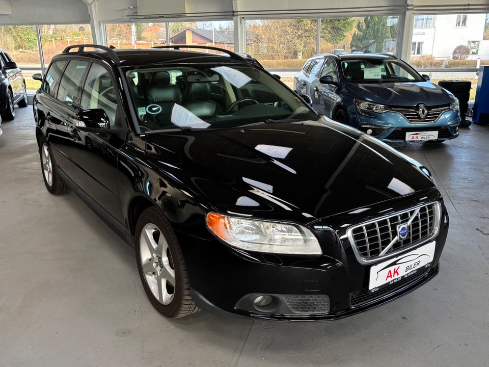 Volvo V70 2,5 T Momentum aut. 5d