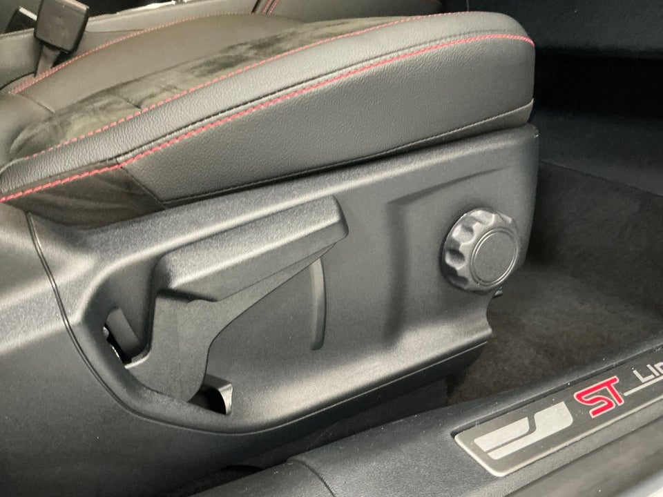 Ford Kuga 2,5 PHEV ST-Line CVT 5d