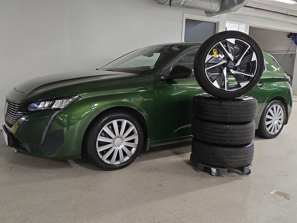 Peugeot 308 1,6 Hybrid First Selection EAT8 5d