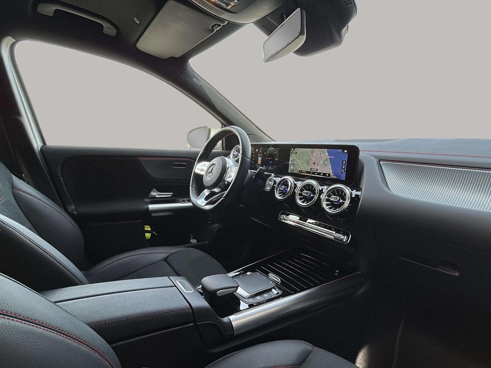 Mercedes EQA350 AMG Line 4Matic 5d