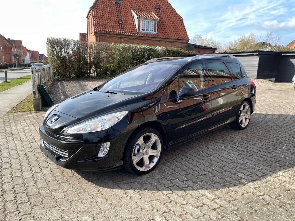 Peugeot 308 1,6 HDi 112 Sportium SW 7prs 5d