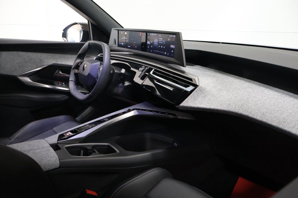 Peugeot e-5008 77 Allure Pack 7prs 5d