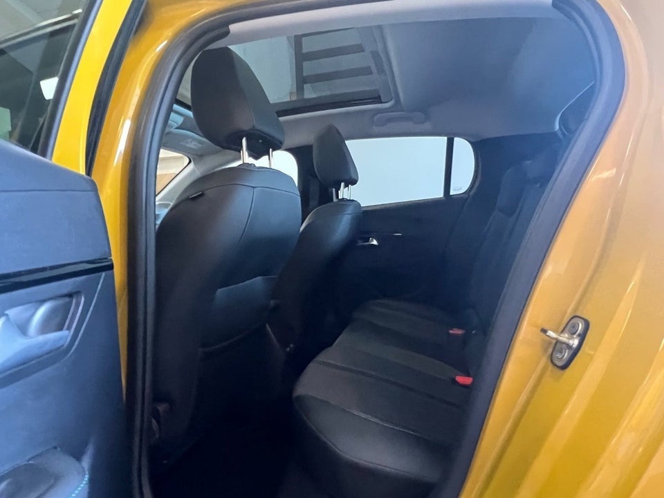 Peugeot 208 1,2 PureTech 100 Allure Sky 5d