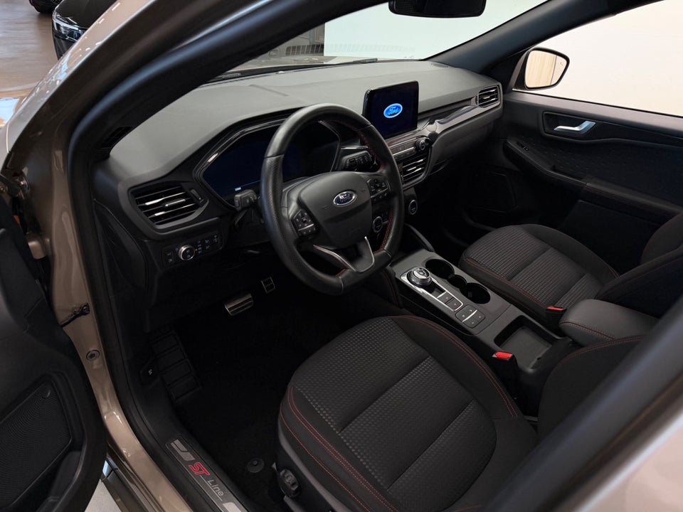 Ford Kuga 2,5 PHEV ST-Line CVT 5d