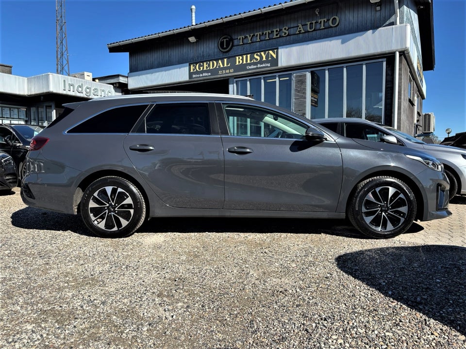 Kia Ceed 1,6 PHEV Upgrade Premium SW DCT 5d
