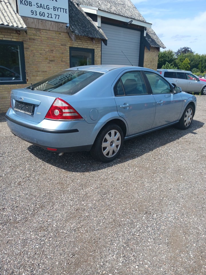 Ford Mondeo 2,5 170 Ebony 5d