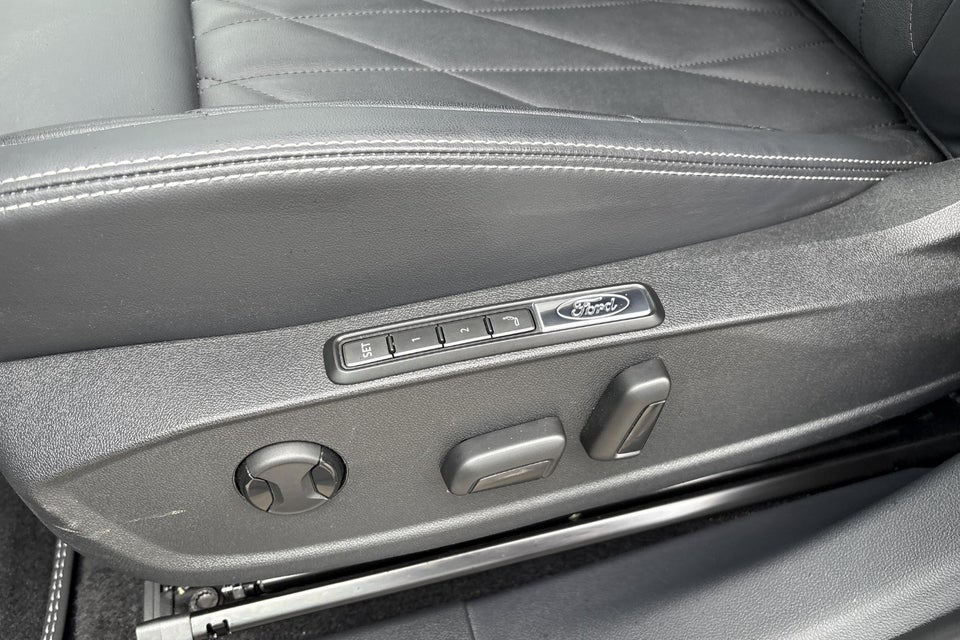 Ford Capri 77 Premium Extended Range 5d