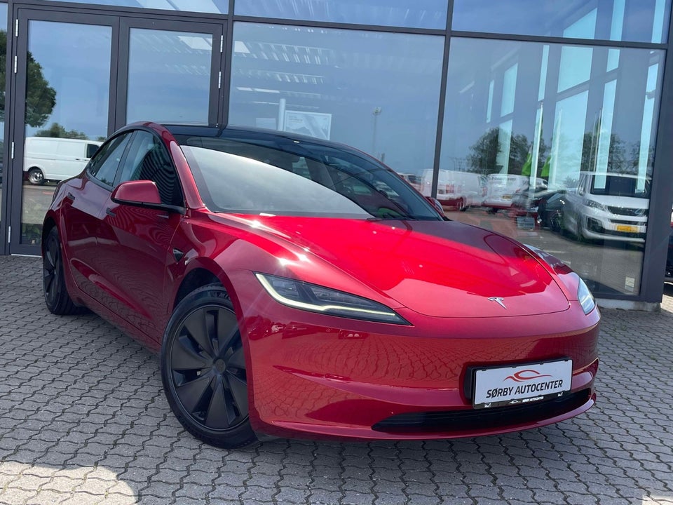 Tesla Model 3 Long Range AWD 4d