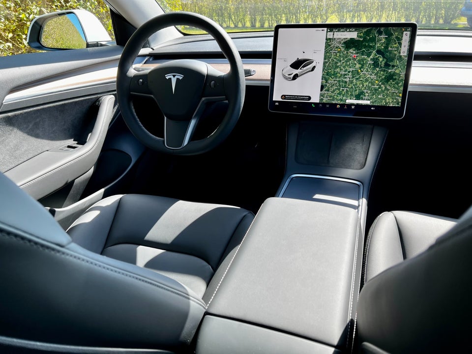 Tesla Model 3 Long Range AWD 4d