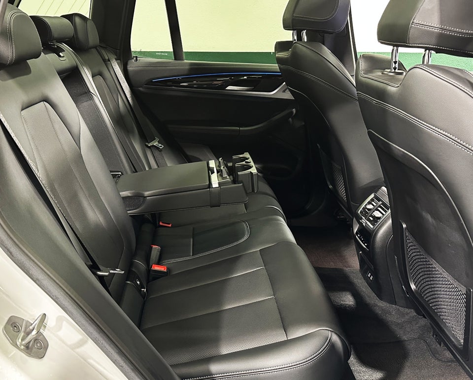 BMW iX3 Charged 5d
