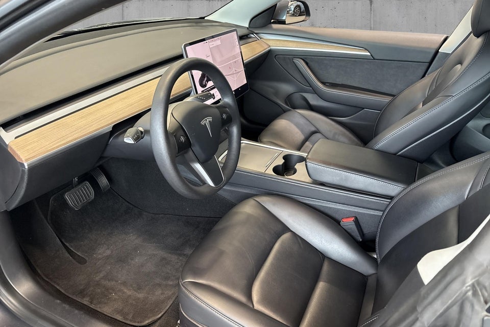 Tesla Model 3 Long Range AWD 4d