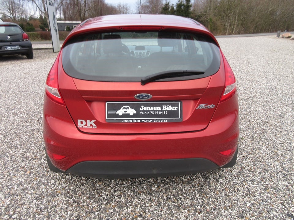 Ford Fiesta 1,3 Ambiente 5d