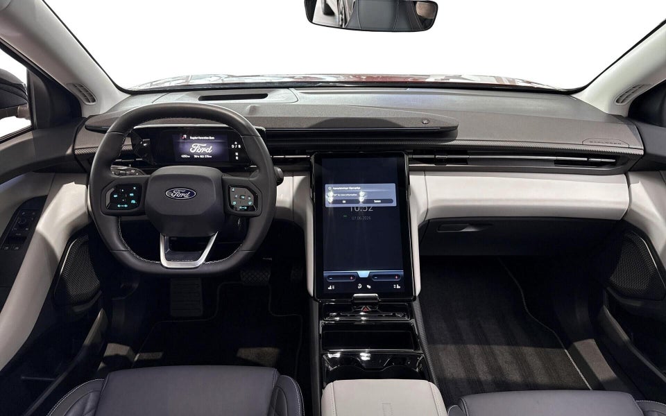 Ford Explorer 77 Premium Extended Range 5d