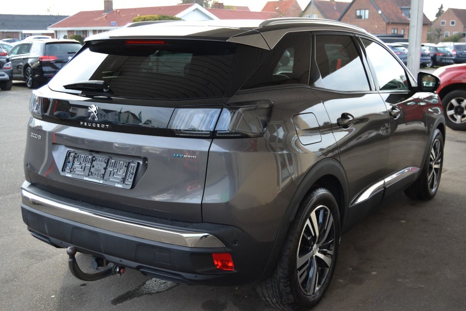 Peugeot 3008 1,6 Hybrid First Selection EAT8 5d