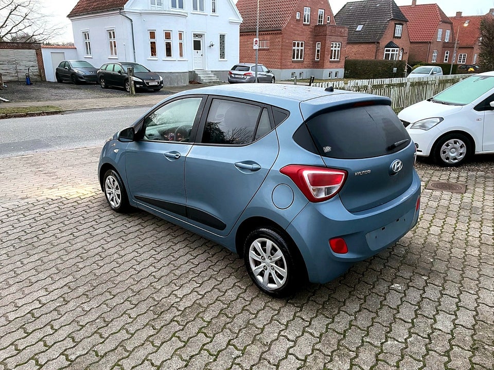 Hyundai i10 1,0 EM-Edition Eco 5d