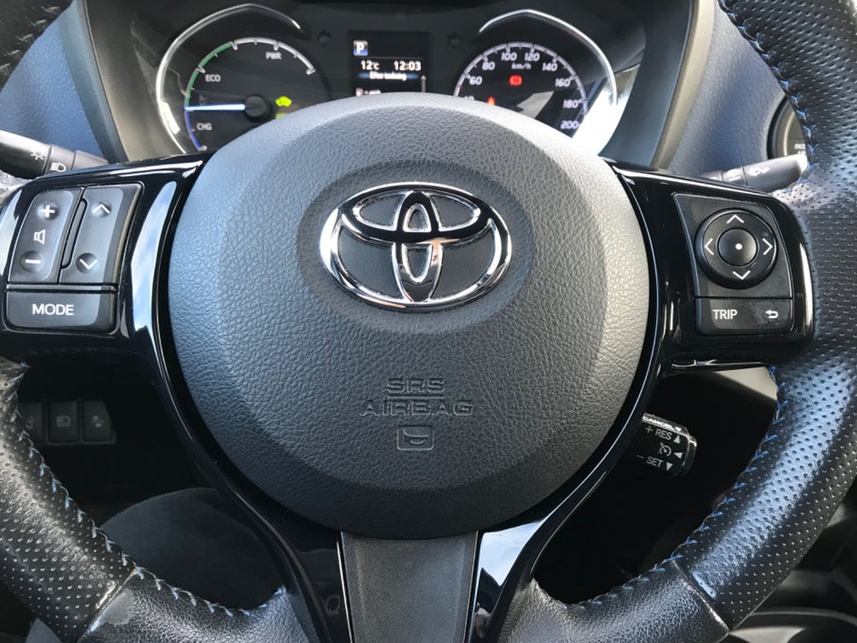 Toyota Yaris 1,5 VVT-i Flavour 5d