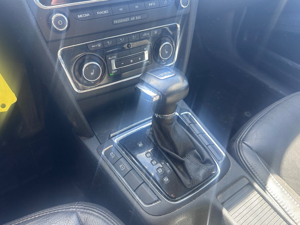 Skoda Superb 2,0 TDi 170 Ambition Combi DSG 5d