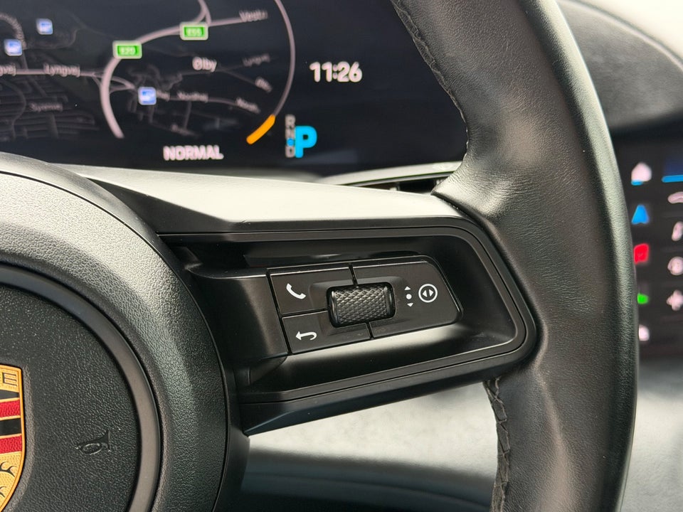 Porsche Taycan 4d
