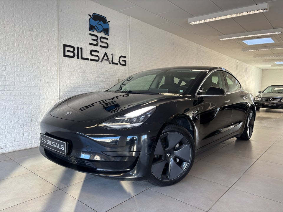 Tesla Model 3 Standard Range+ RWD 4d