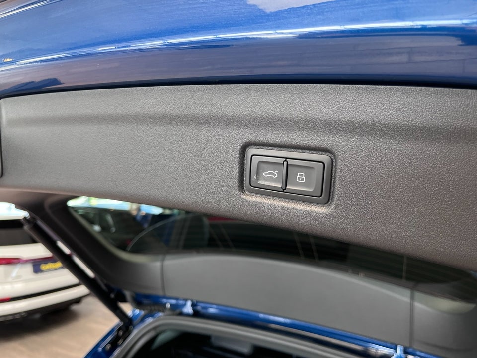 Audi SQ6 e-tron quattro 5d