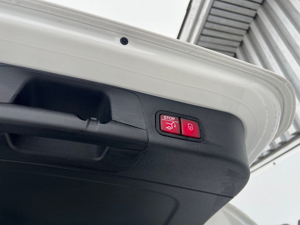 Mercedes EQB250 AMG Line 5d