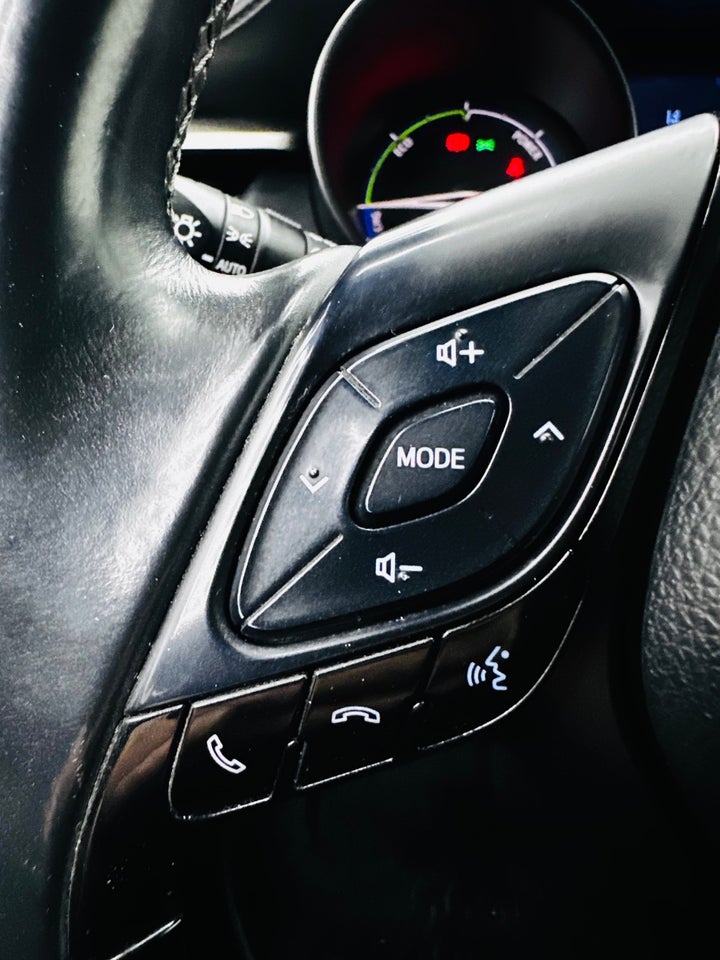 Toyota C-HR 1,8 Hybrid C-HIC CVT 5d