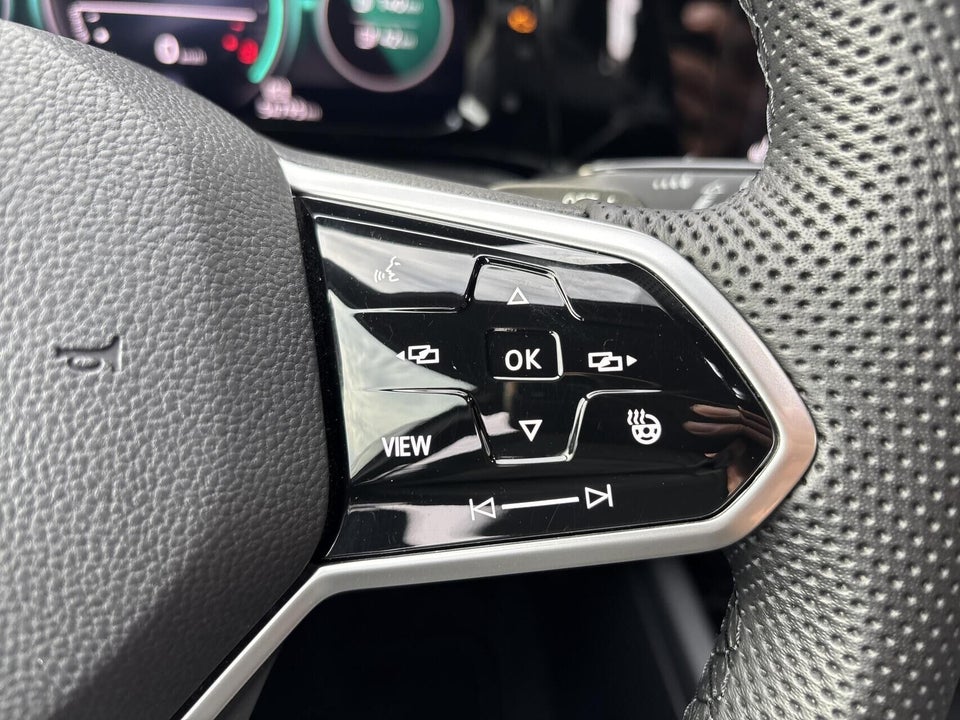 VW Golf VIII 1,4 GTE DSG 5d