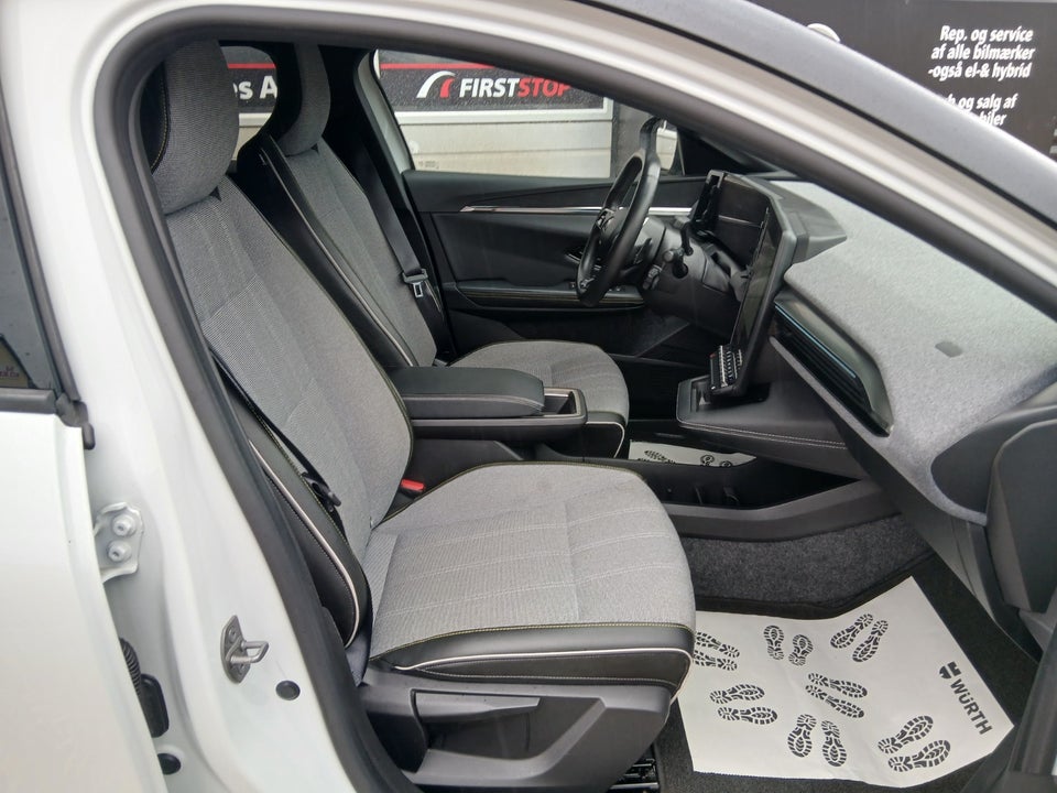 Renault Megane E-Tech 60 Optimum Charge Techno 5d