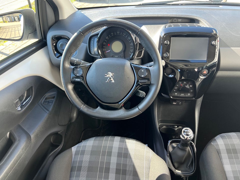 Peugeot 108 1,0 e-VTi 72 Infinity 5d