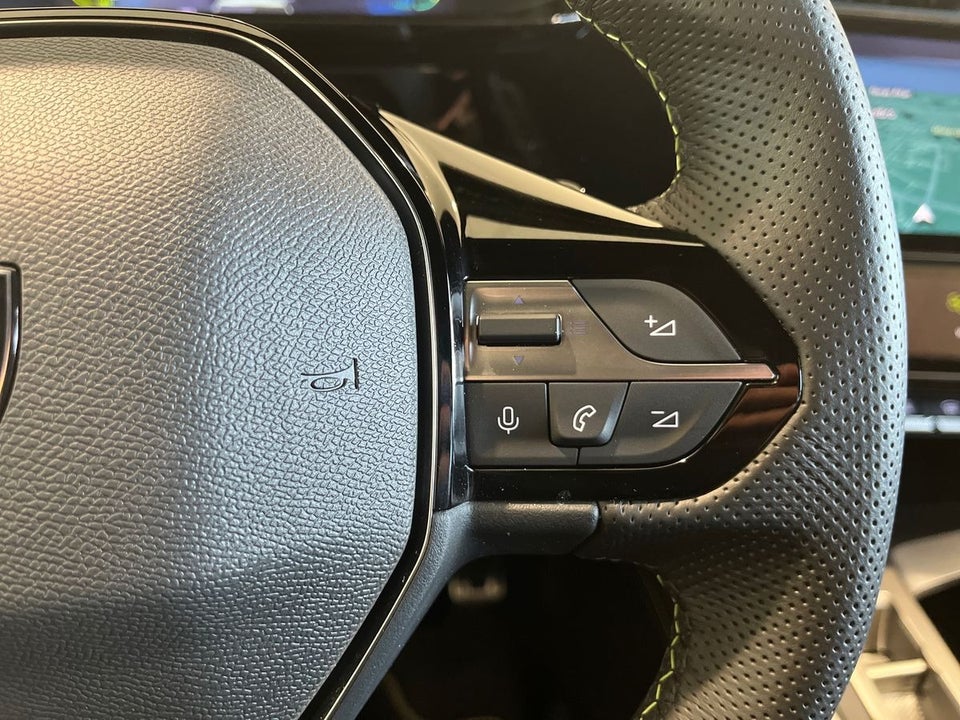 Peugeot e-408 58 GT 5d