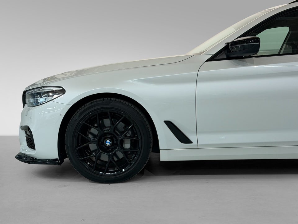 BMW 530d 3,0 Touring M-Sport aut. 5d
