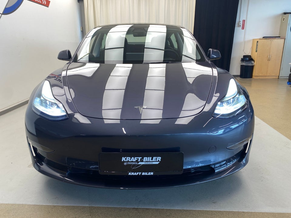 Tesla Model 3 Long Range AWD 4d