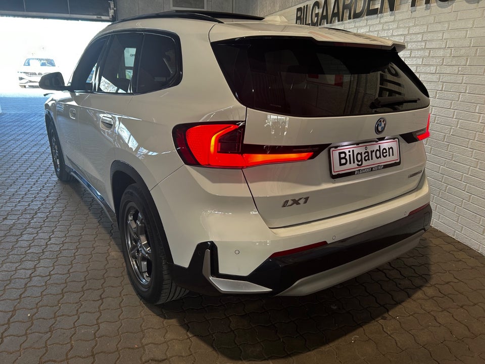 BMW iX1 eDrive20 X-Line 5d