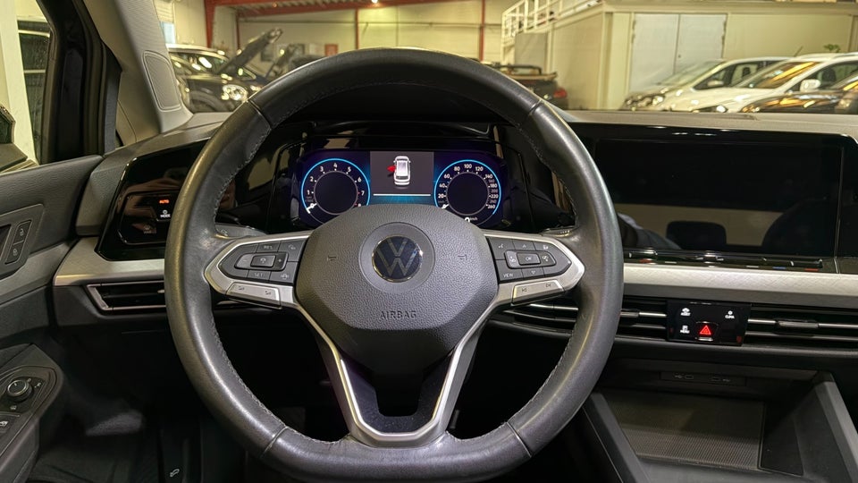 VW Golf VIII 1,5 eTSi 130 Life Variant DSG 5d